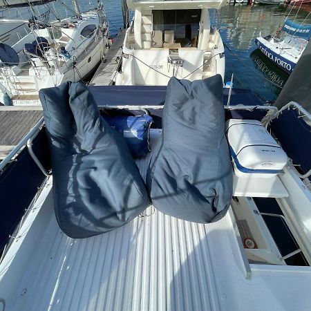 Infantman Yatch Hotel Vila Nova de Gaia Buitenkant foto