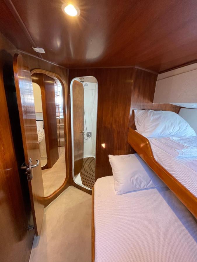 Infantman Yatch Hotel Vila Nova de Gaia Buitenkant foto